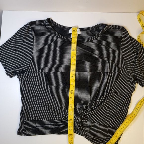 Cropped Tie Up Knot Front T-shirt by GAZE NWOT  size Large - Picture 4 of 8